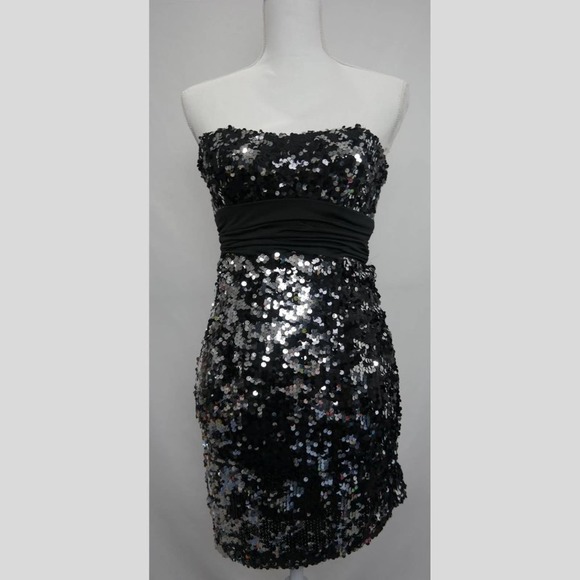Xtraordinary Strapless, Black/Silver Flip Sequins, Bodycon Mini Cocktail Dress - Picture 2 of 4